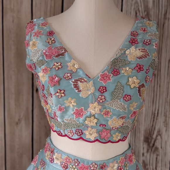 Beautiful Indian wedding embroidered floral | Pastel Blue color Lehenga choli - Picture 4 of 15